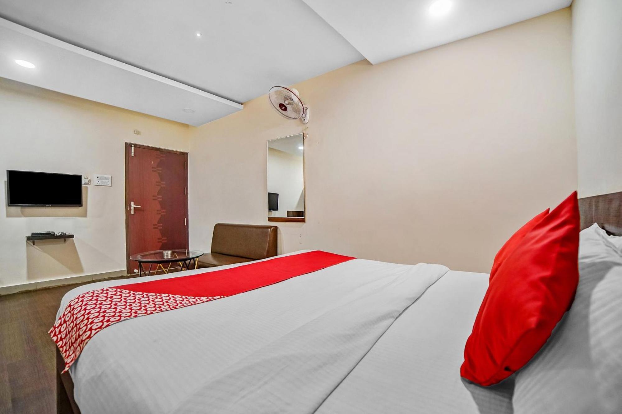 Collection O Suvidha Hotel Bilaspur  Bagian luar foto